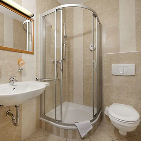 فندق Heiderose Garni 3*